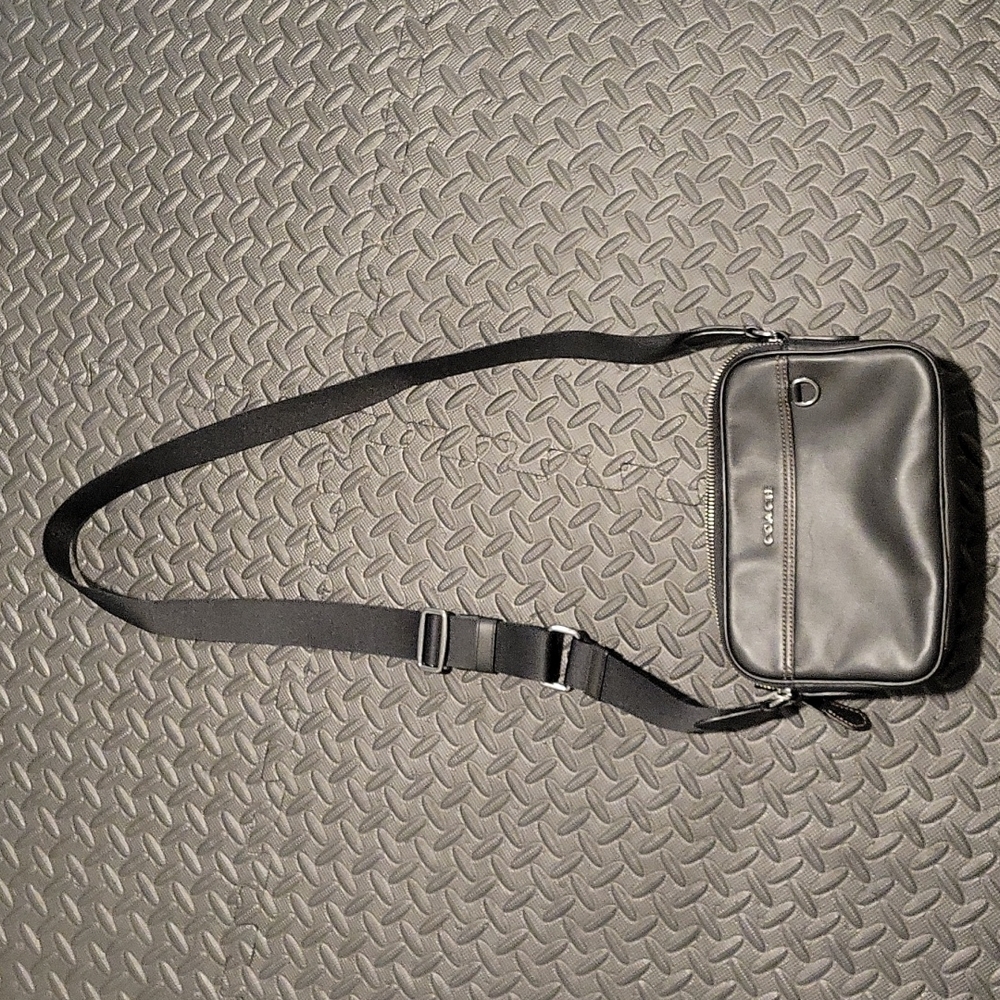 Womens Coach crossbody bag